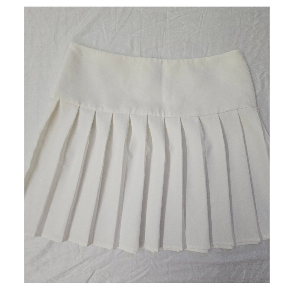 h&m Pleated skirt (NEW)